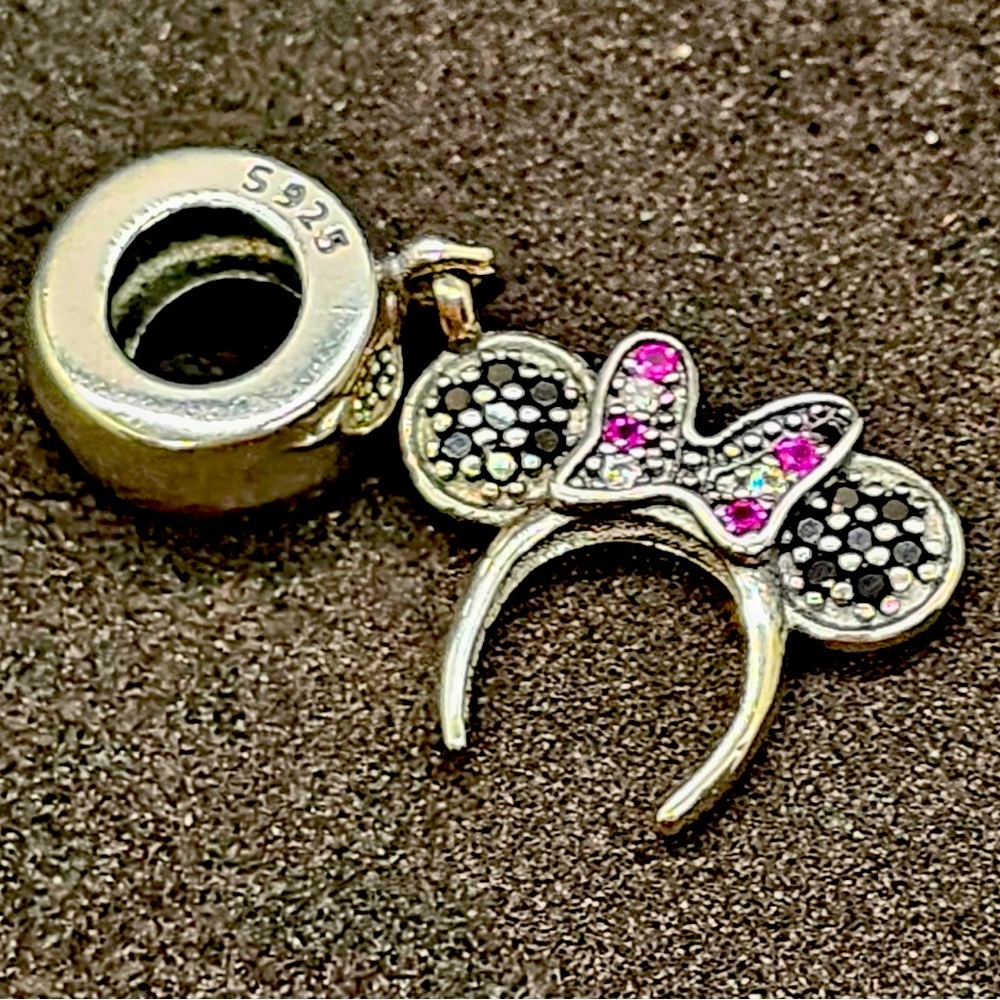 🎀 Disney Minnie Mouse Ears Dangle Charm – Sterling Silver with Pink CZ Bow